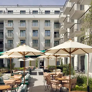 Schwan Locke Hotel Munich